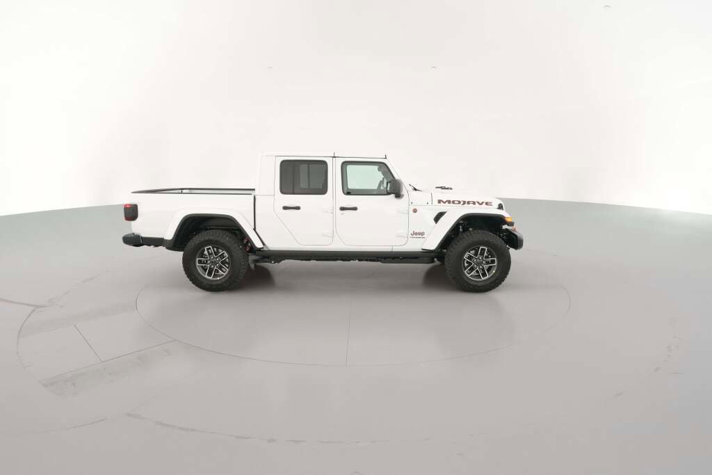 New 2026 Jeep Gladiator Mojave image 14