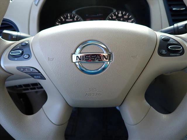 Used 2015 Nissan Pathfinder S image 14