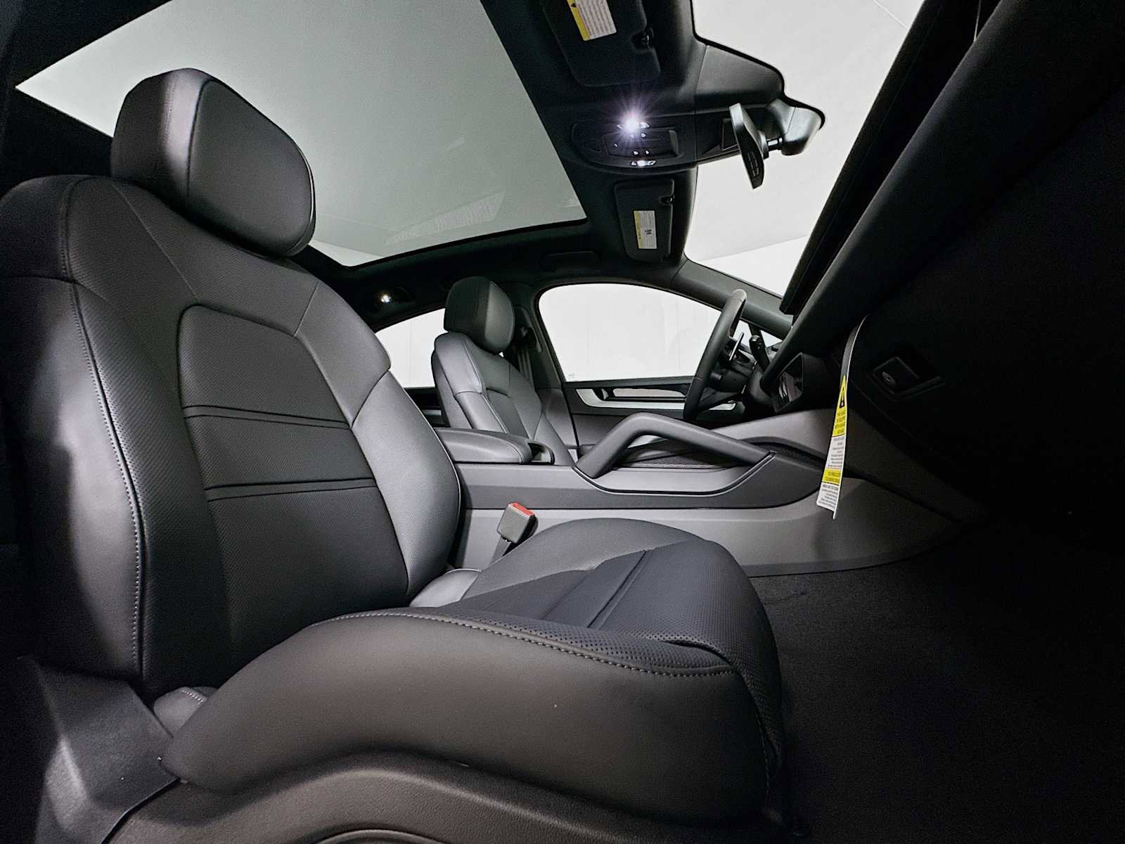 New 2026 Porsche Cayenne Coupe image 29