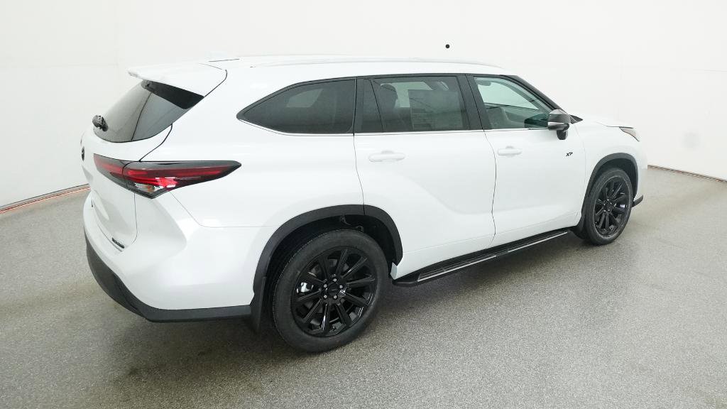 New 2026 Toyota Highlander XLE image 12