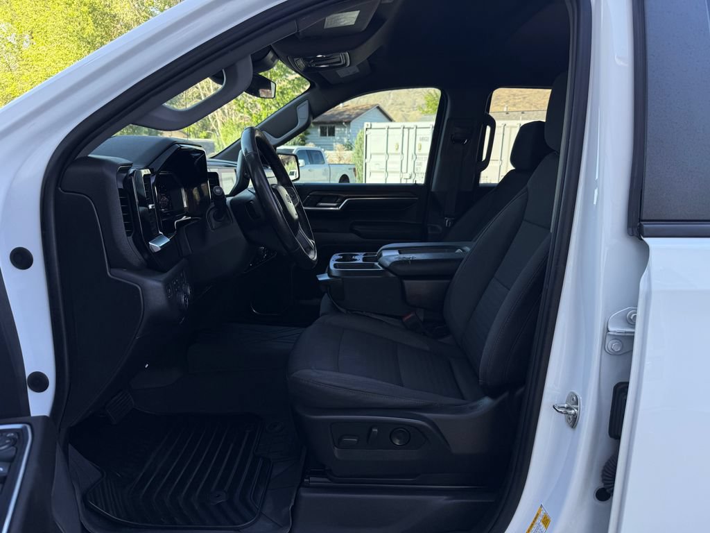 Used 2023 Chevrolet Silverado 1500 RST w/ Z71 Off-Road Package AWD/4WD image 18