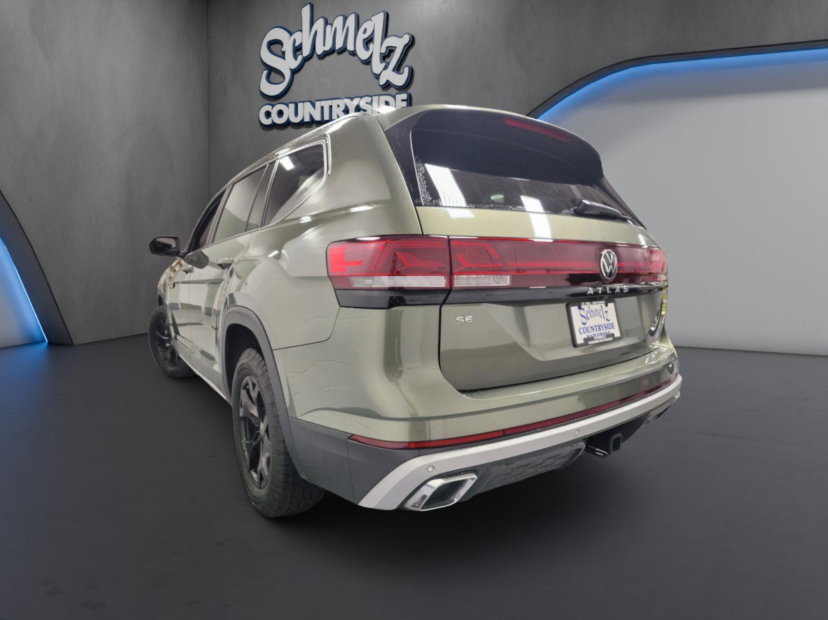 Used 2025 Volkswagen Atlas Peak Edition SE image 12