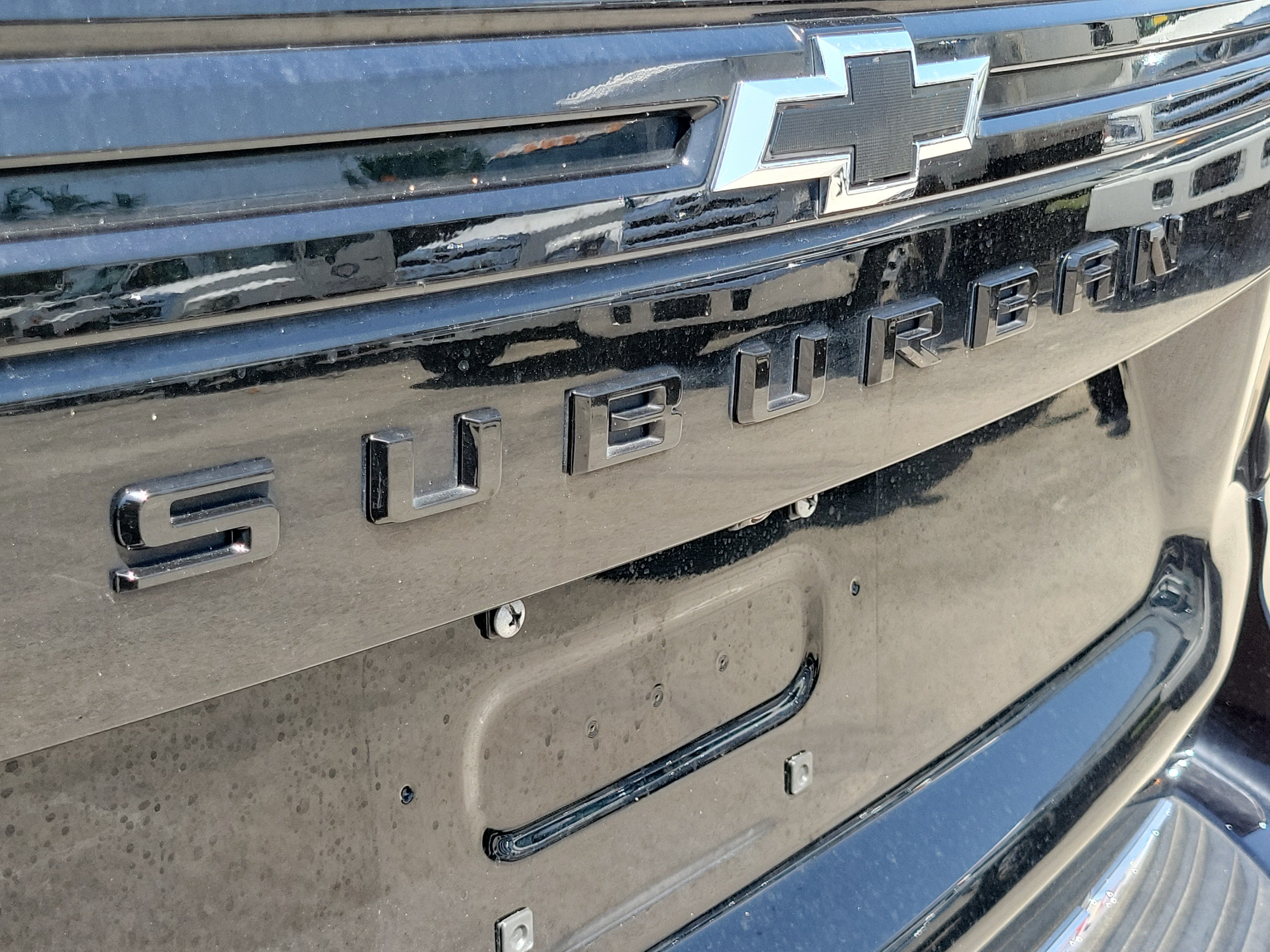 Used 2023 Chevrolet Suburban RST w/ Luxury Package RWD image 11