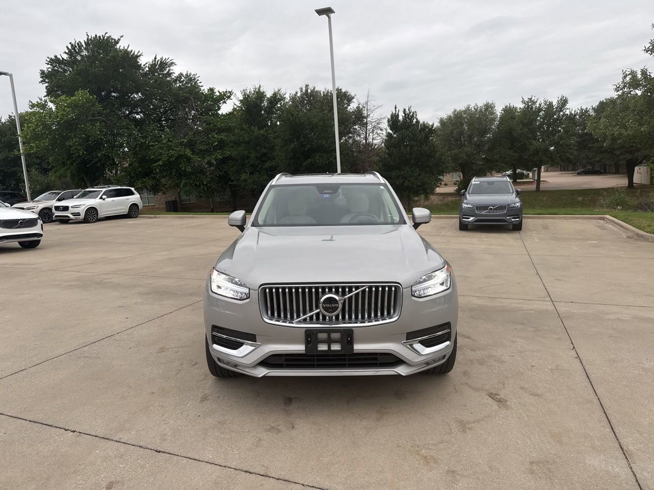 Certified 2023 Volvo XC90 B6 Ultimate w/ Lounge Package AWD/4WD image 2