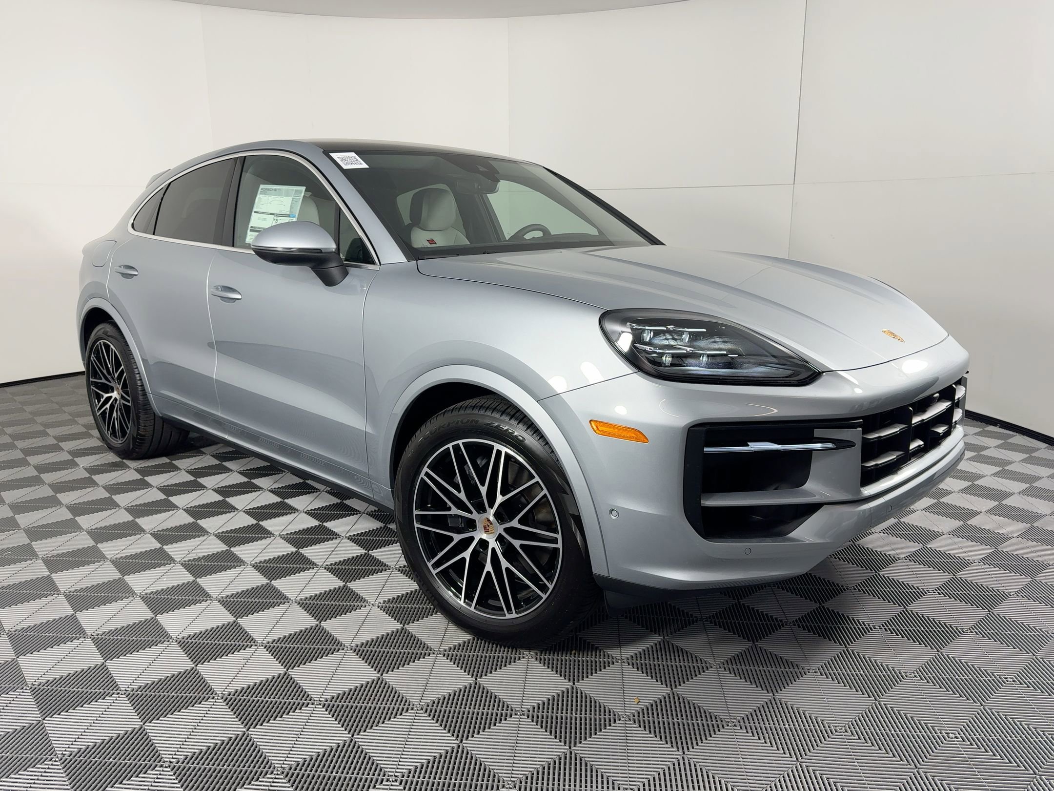 Certified 2026 Porsche Cayenne Coupe image 7