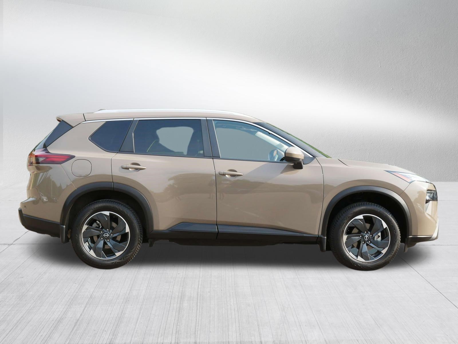 Certified 2024 Nissan Rogue SV w/ SV Premium Package AWD/4WD image 8