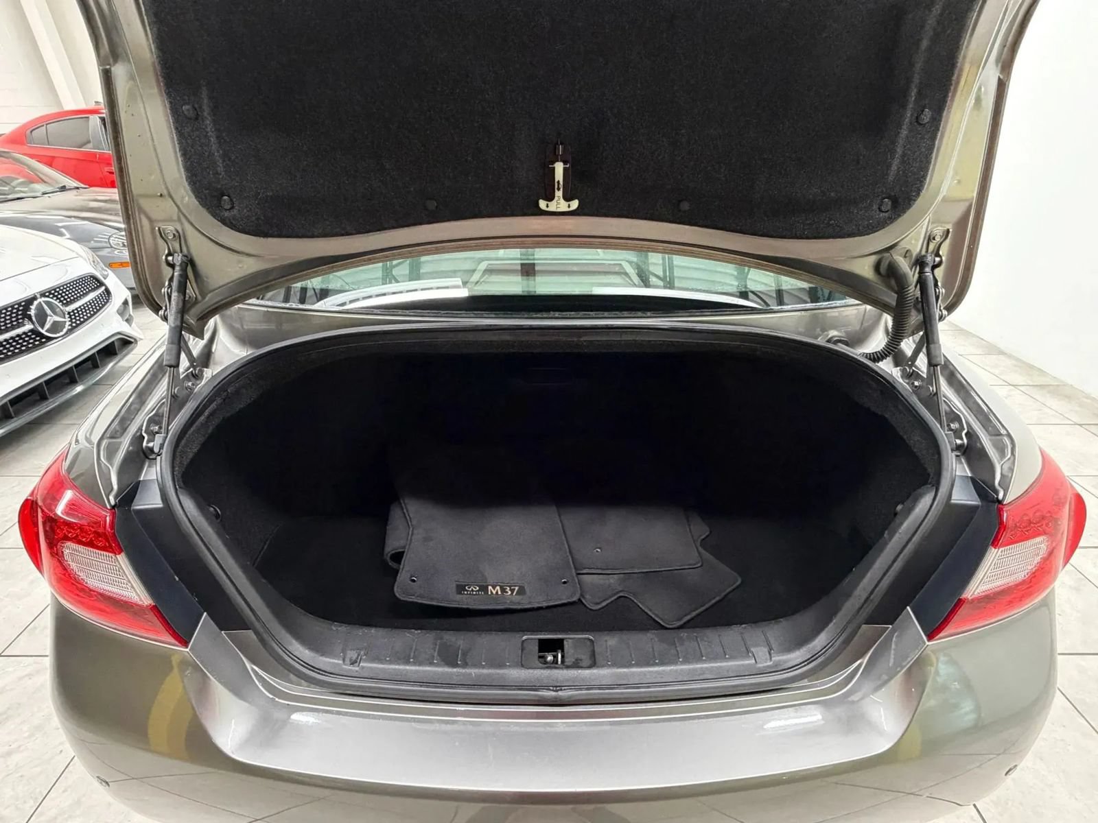 Used 2013 INFINITI M37 x w/ Premium Pkg AWD/4WD image 17