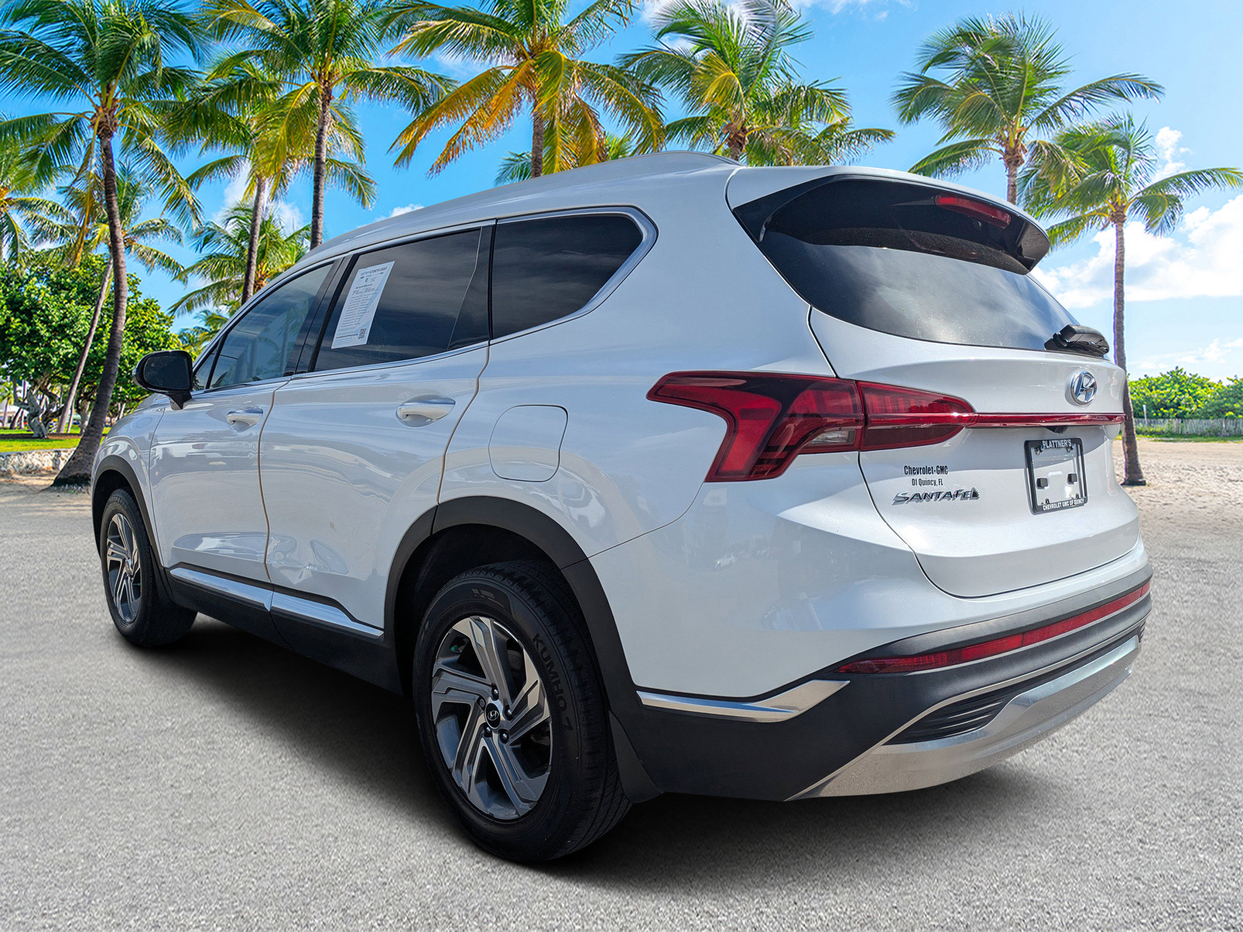 Used 2022 Hyundai Santa Fe SEL w/ Convenience Package FWD image 6