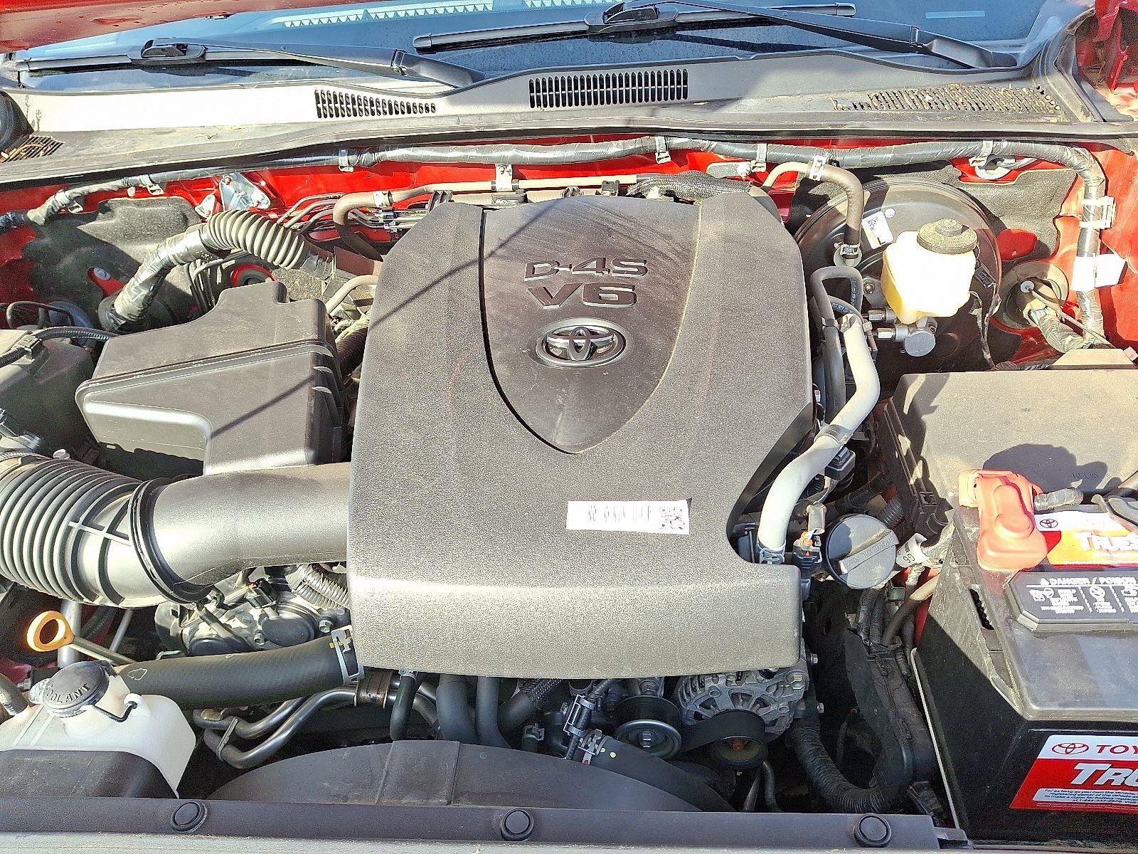 Used 2018 Toyota Tacoma Limited image 28