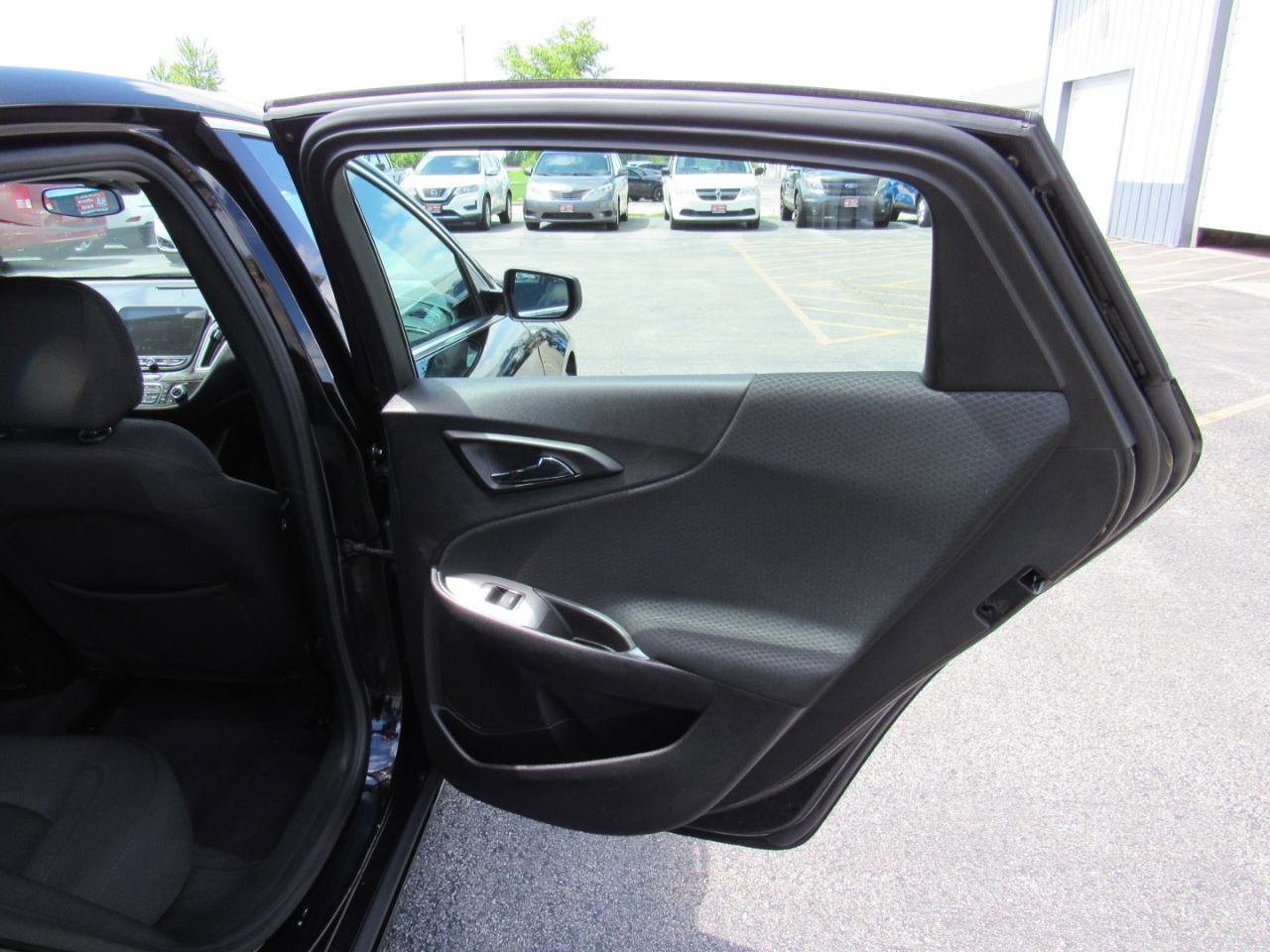 Used 2022 Chevrolet Malibu LT FWD image 26