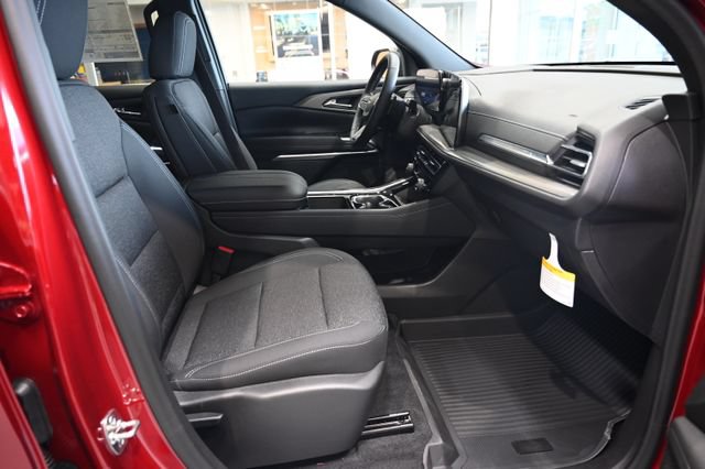 New 2026 Chevrolet Traverse LT w/ LPO, Floor Liner Package FWD image 10