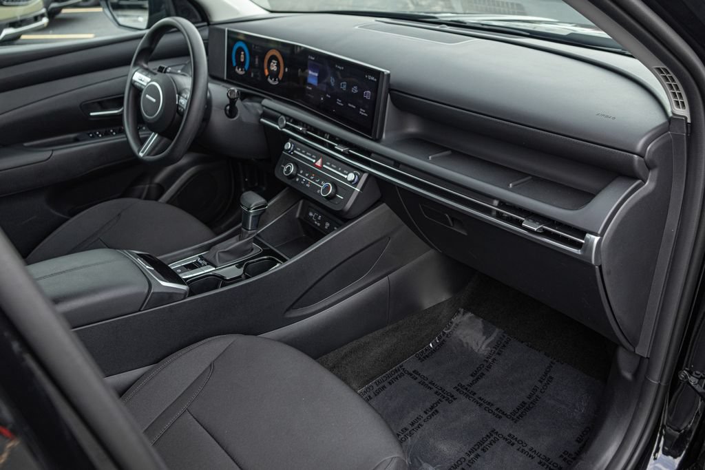 Certified 2026 Hyundai Tucson SE FWD image 31