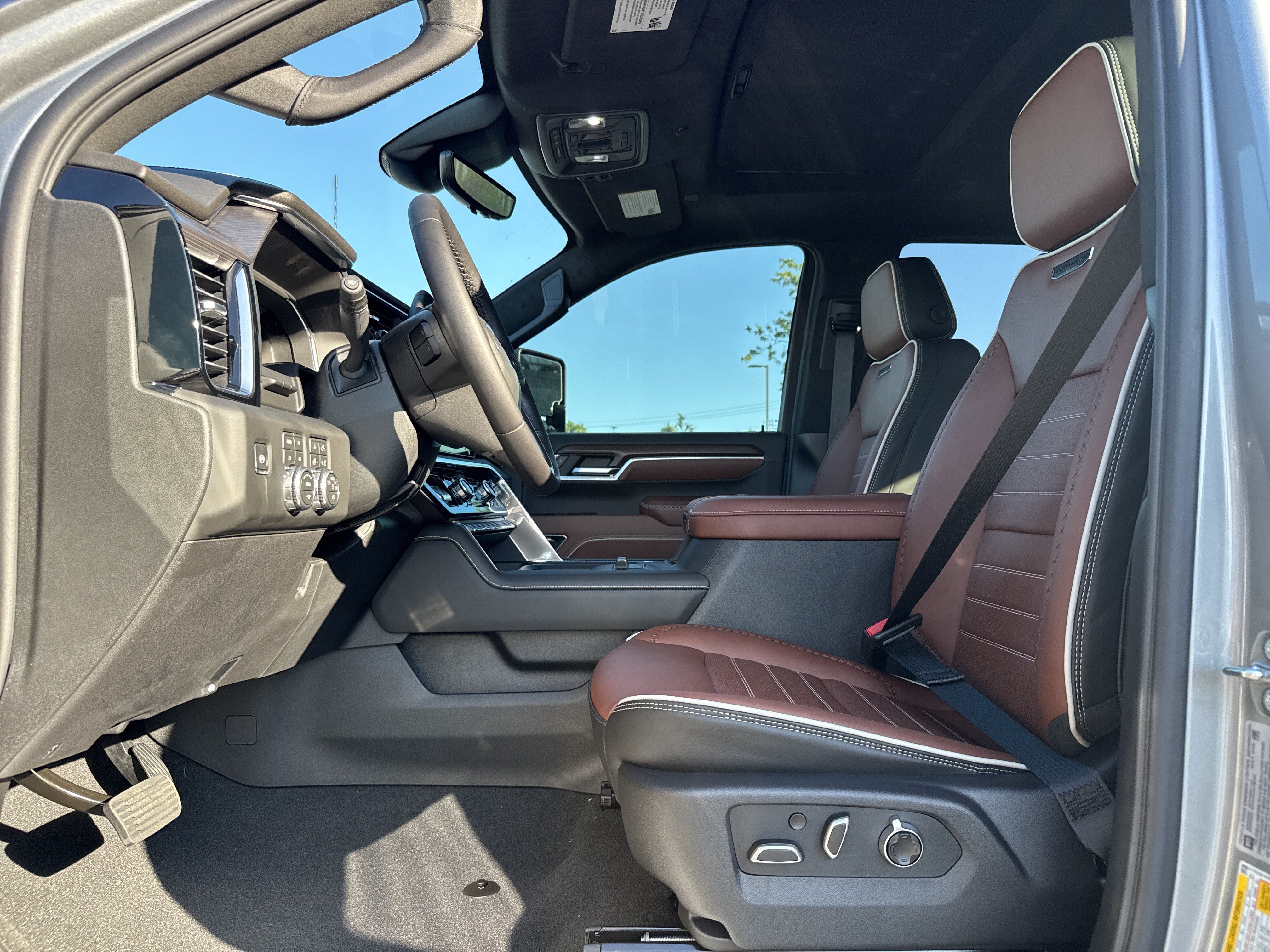New 2026 GMC Sierra 2500 Denali Ultimate AWD/4WD image 17