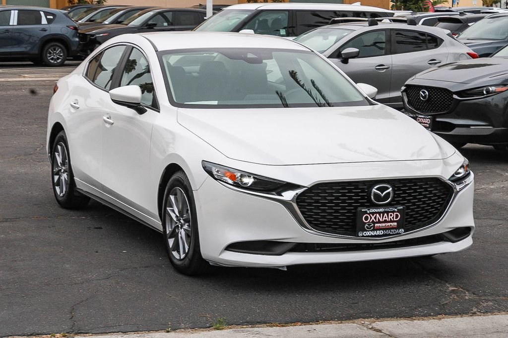 Used 2020 MAZDA MAZDA3 Sedan FWD image 3