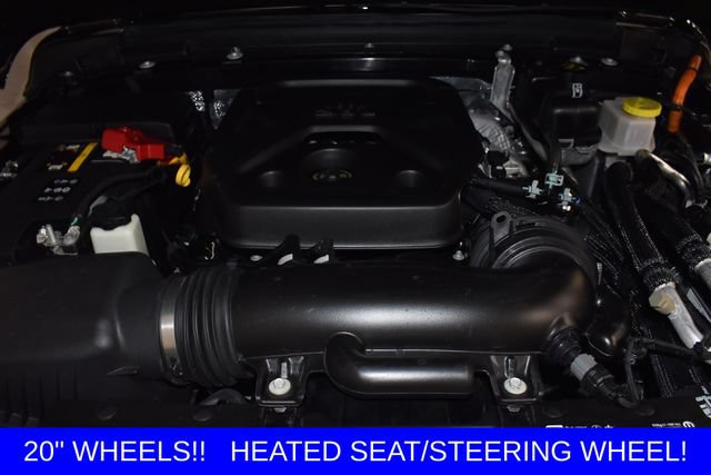 Used 2025 Jeep Wrangler Unlimited Sahara AWD/4WD image 10
