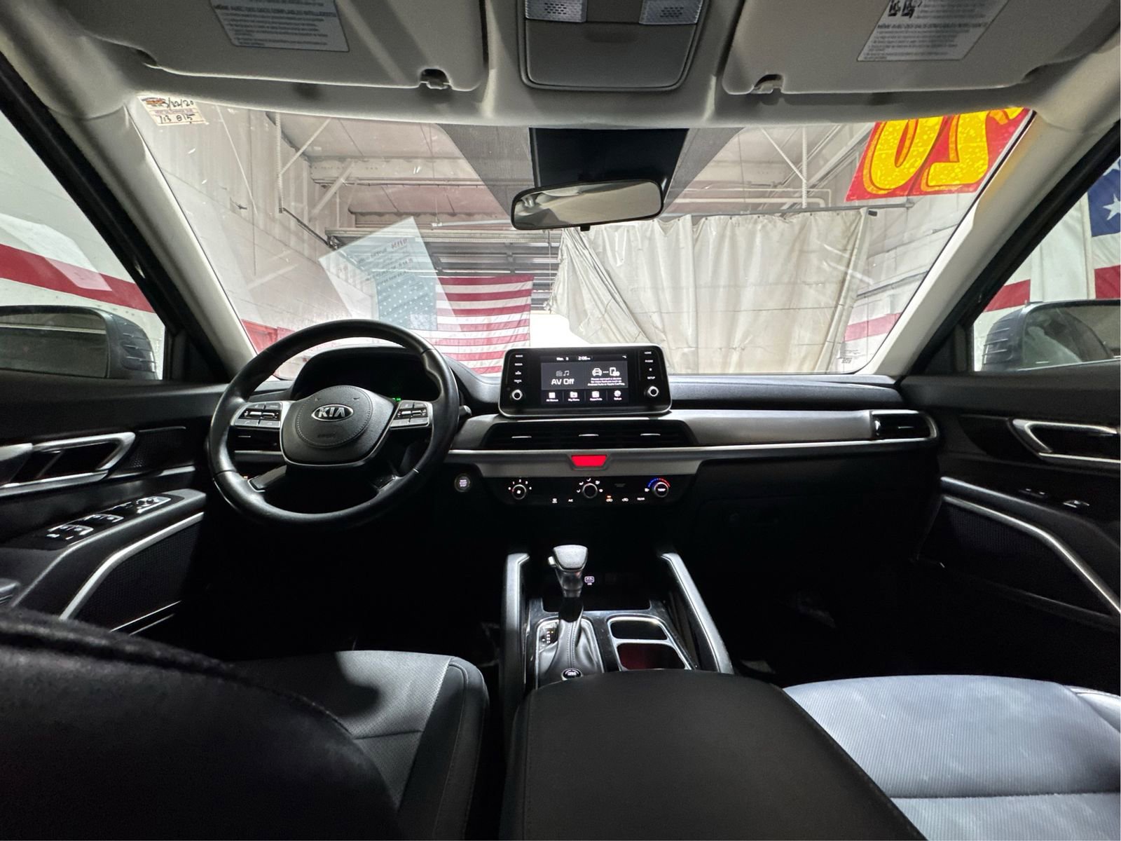 Used 2020 Kia Telluride LX image 19