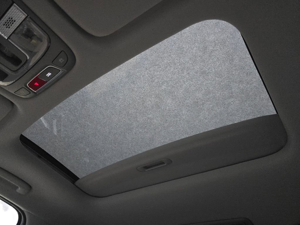 New 2025 Kia Telluride S image 3