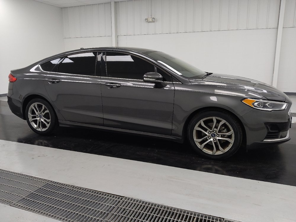 Used 2020 Ford Fusion SEL FWD image 11