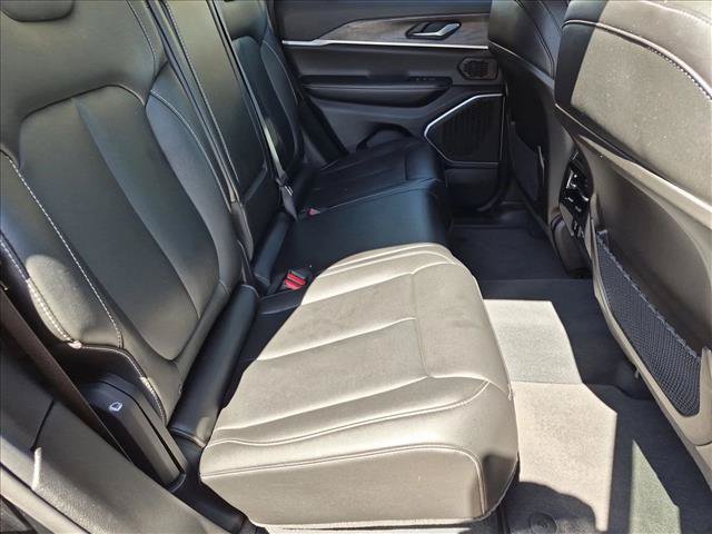 Used 2023 Jeep Grand Cherokee 4WD 4xe image 21