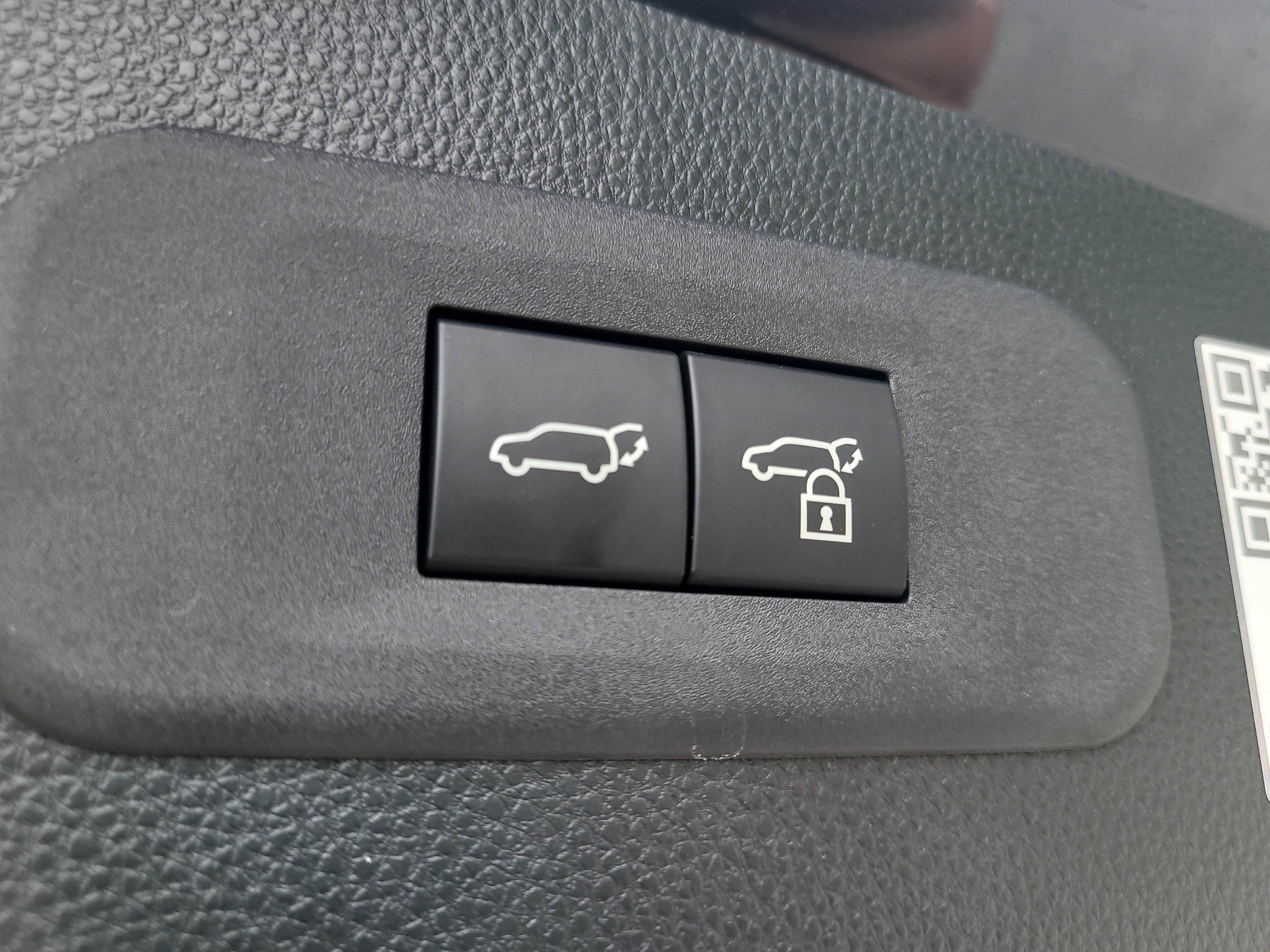 Certified 2025 Toyota Crown Signia AWD/4WD image 12