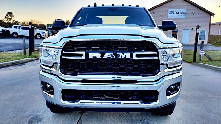 Used 2021 RAM 2500 Tradesman w/ Chrome Appearance Group image 12