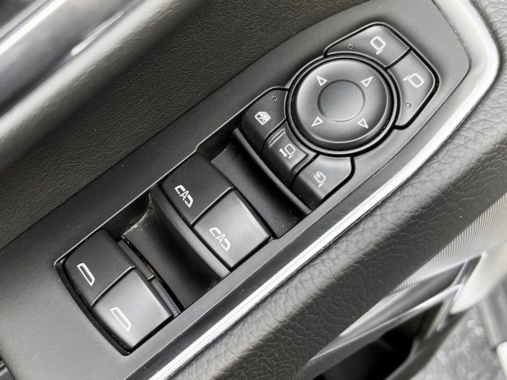 Used 2025 GMC Sierra 2500 Denali image 26