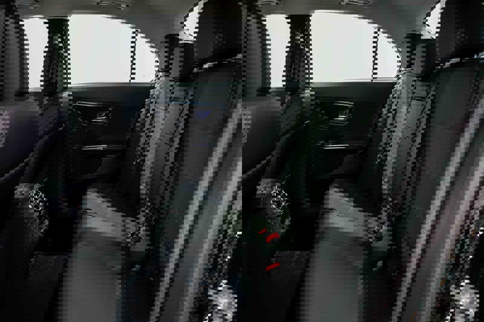 Used 2025 Mercedes-Benz C 300 Sedan image 18