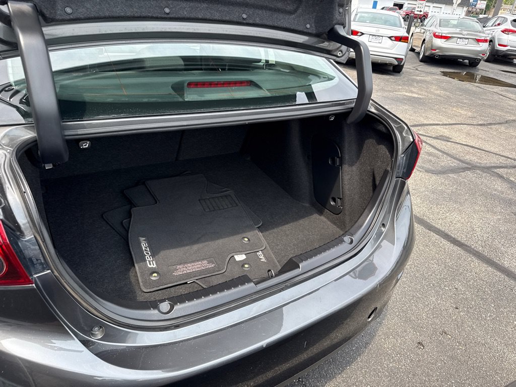 Used 2018 MAZDA MAZDA3 Sport w/ Preferred Equipment Package FWD image 7