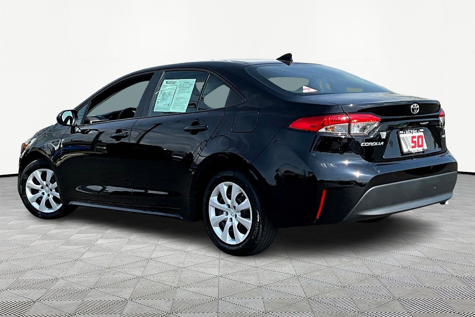 Used 2024 Toyota Corolla LE image 4