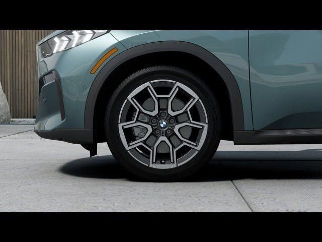 Used 2025 BMW X2 xDrive28i w/ Technology Package AWD/4WD image 10