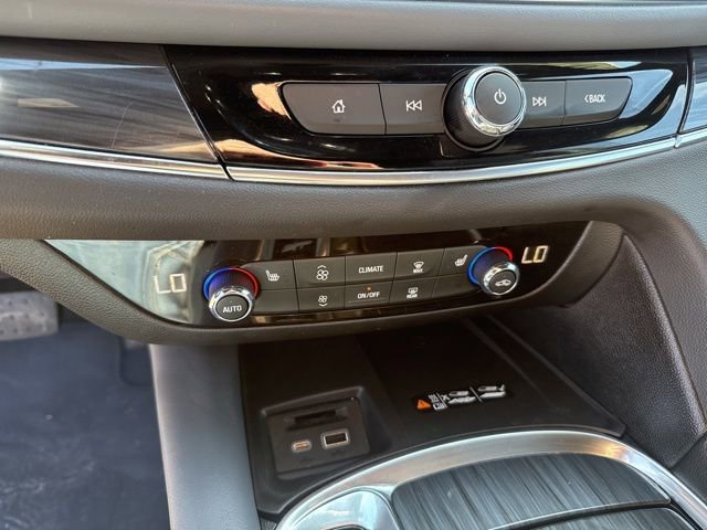 Used 2024 Buick Enclave Essence w/ Sport Touring Edition image 27