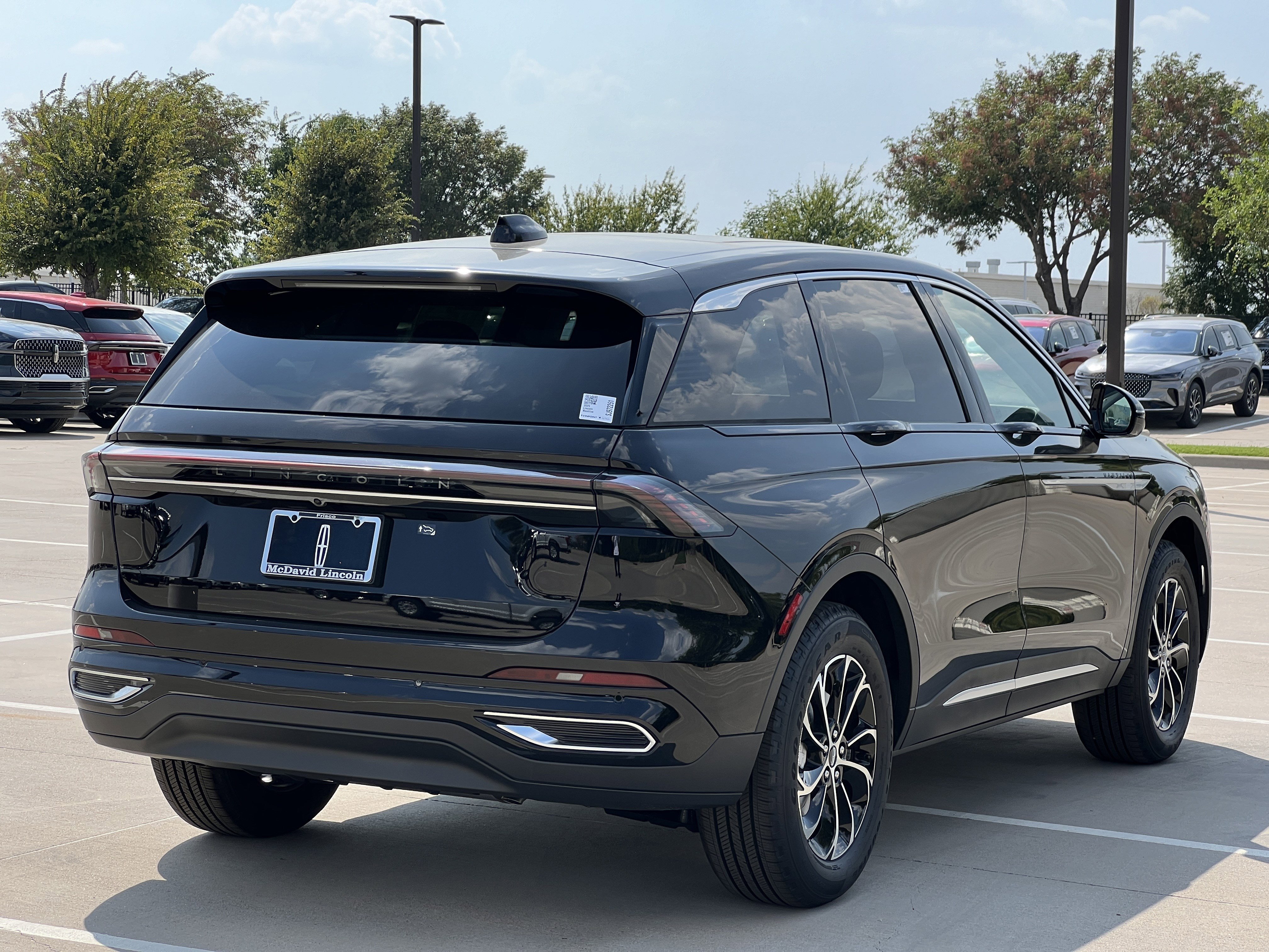 New 2025 Lincoln Nautilus Premier w/ Equipment Group 102A image 9