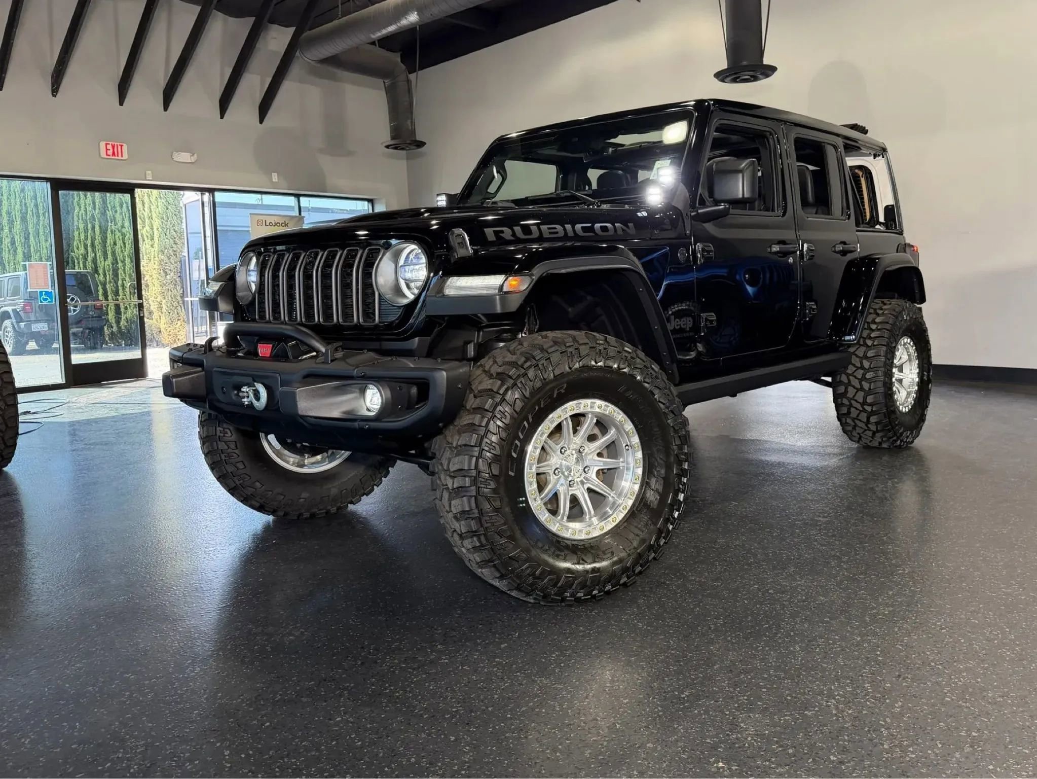 Used 2024 Jeep Wrangler Unlimited Rubicon image 41