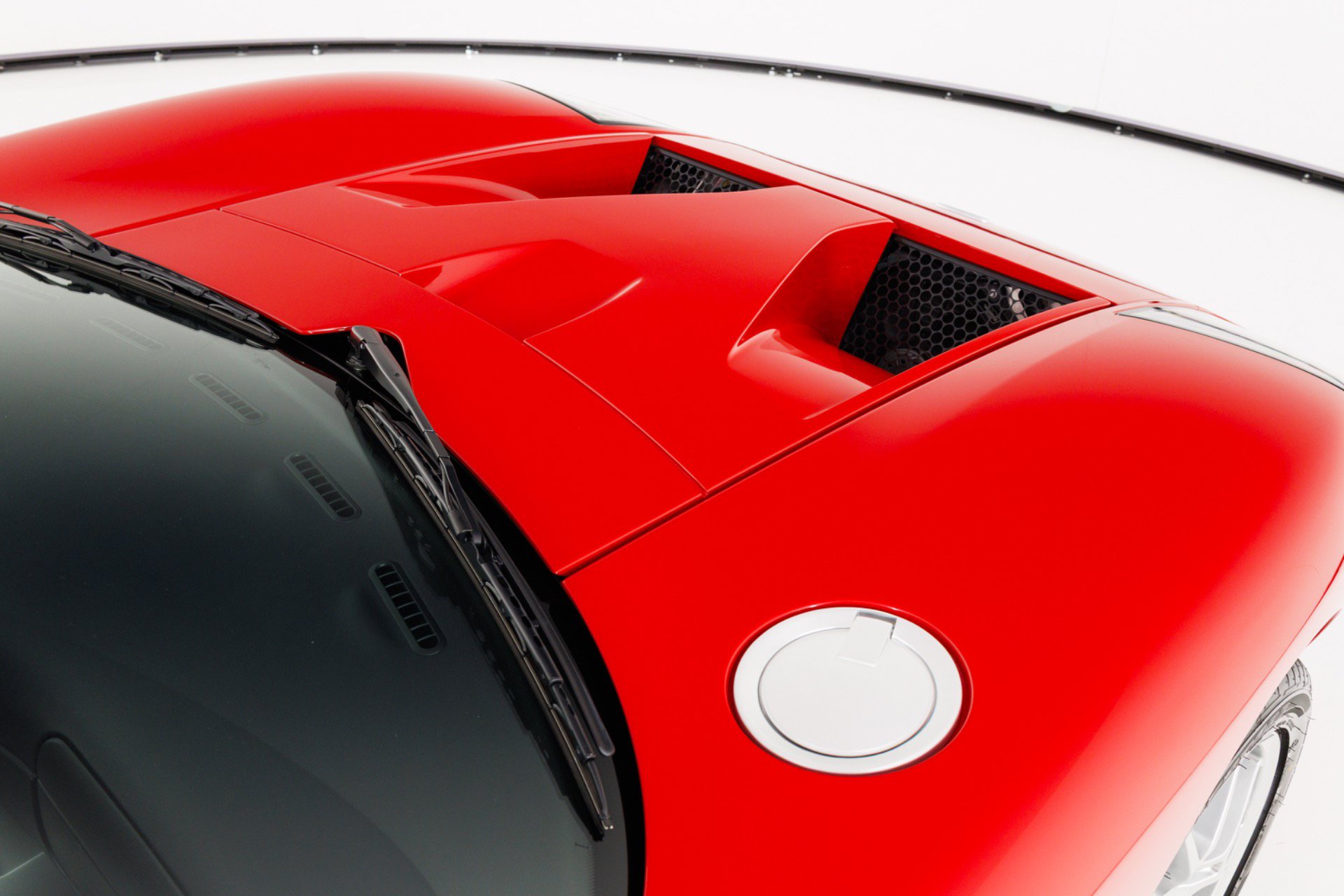 Used 2006 Ford GT RWD image 71