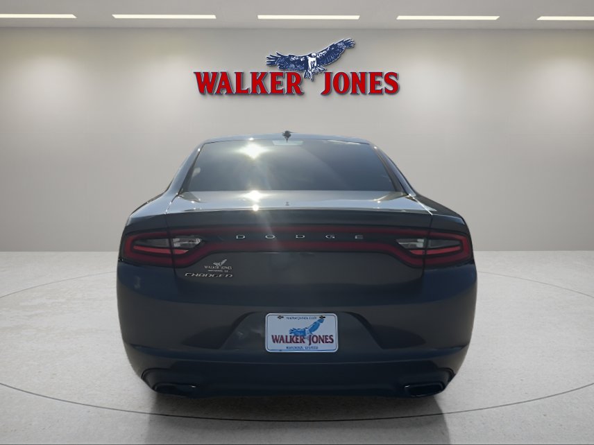 Used 2016 Dodge Charger SE RWD image 5