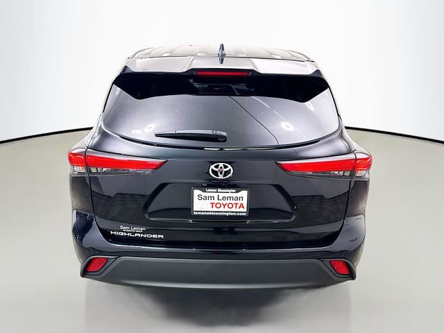 Used 2023 Toyota Highlander L image 6