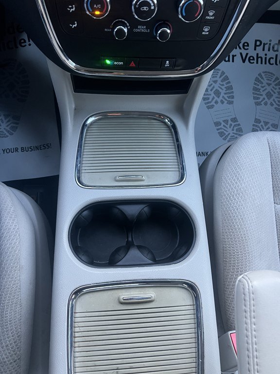 Used 2019 Dodge Grand Caravan SE w/ UConnect Hands-Free Group FWD image 22