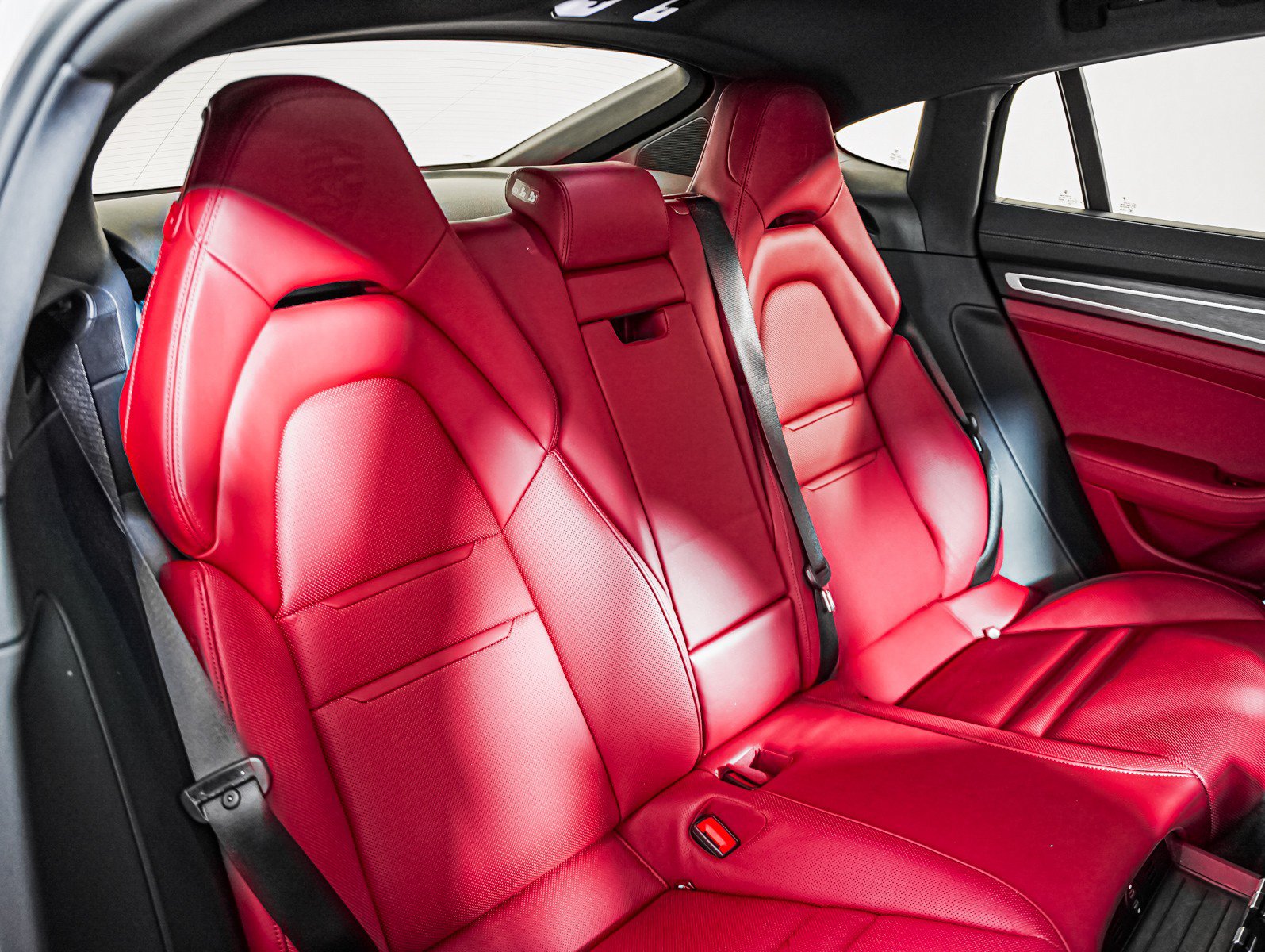 Certified 2023 Porsche Panamera 4 Platinum Edition AWD/4WD image 6