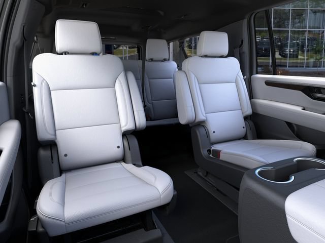 New 2026 Chevrolet Suburban Premier AWD/4WD image 17