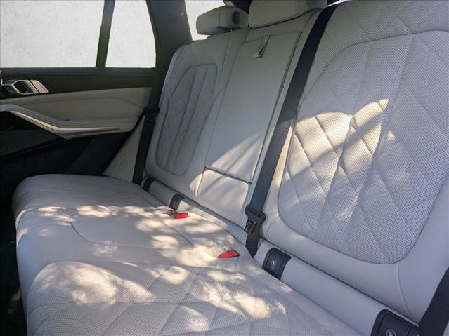 Used 2026 BMW X5 xDrive40i w/ Climate Comfort Package image 17