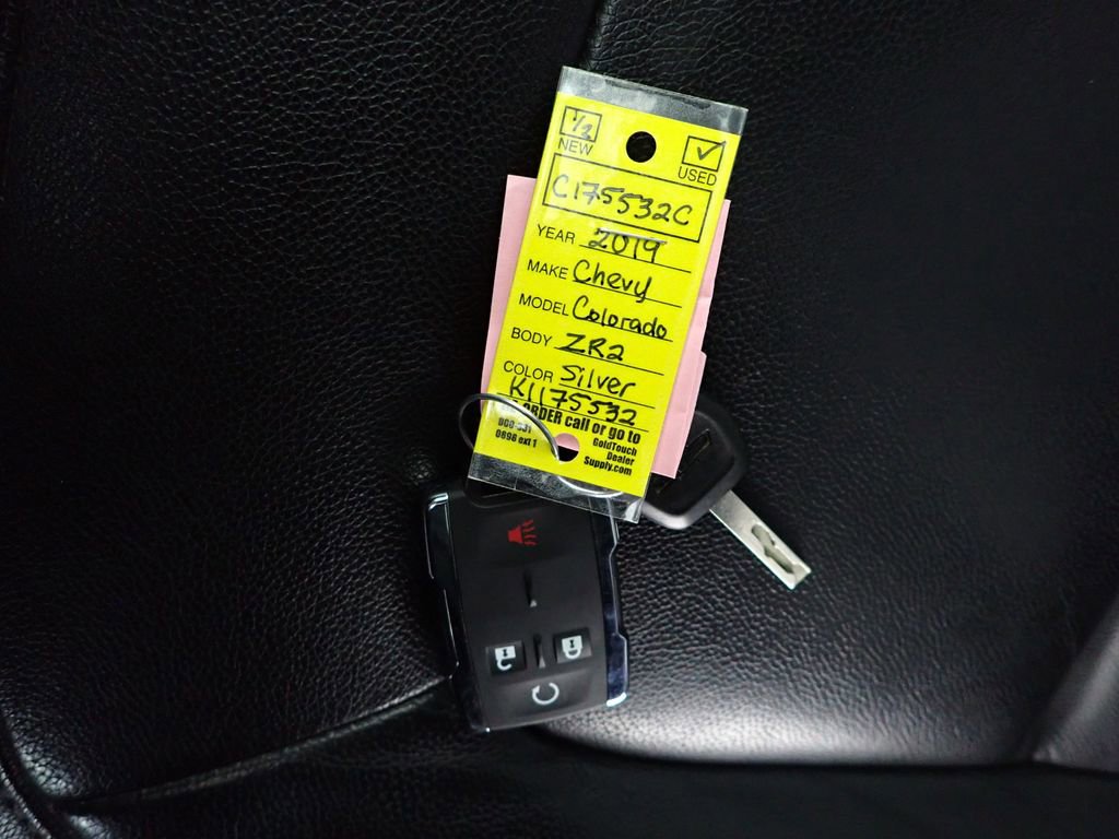 Used 2019 Chevrolet Colorado ZR2 w/ LPO, Premium Interior Package image 39