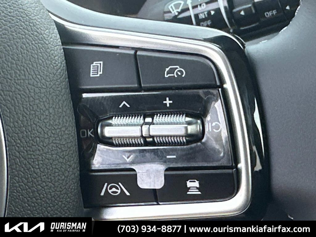 New 2025 Kia Sorento S image 17