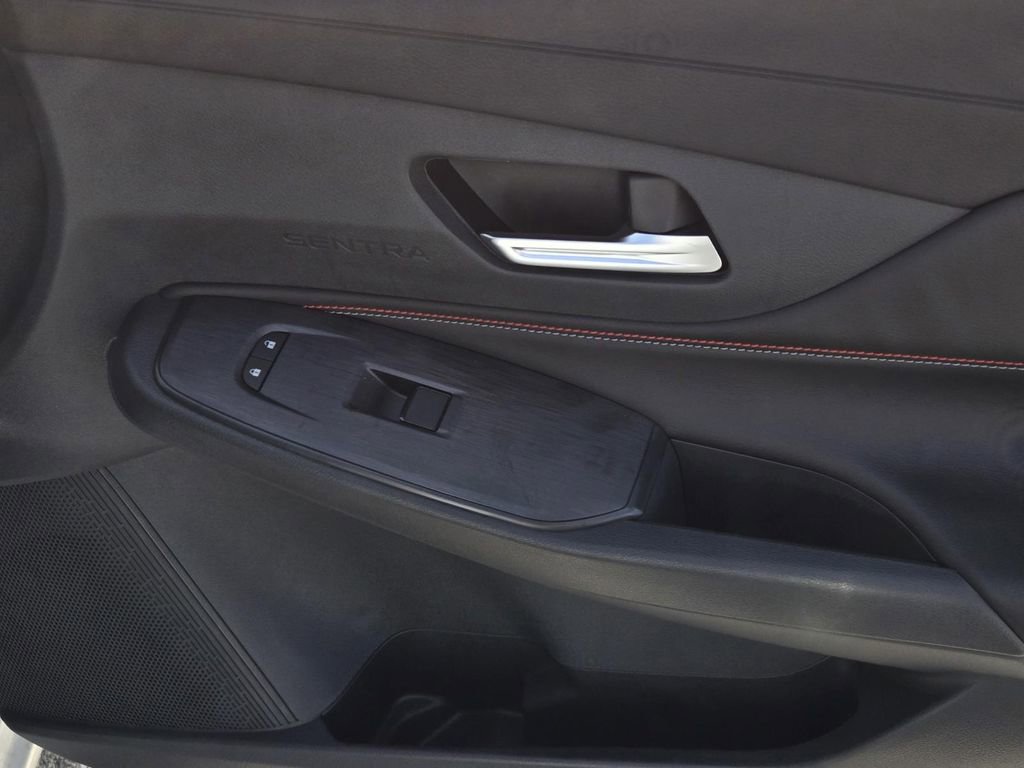 New 2026 Nissan Sentra SR w/ Floor Mat Package image 8