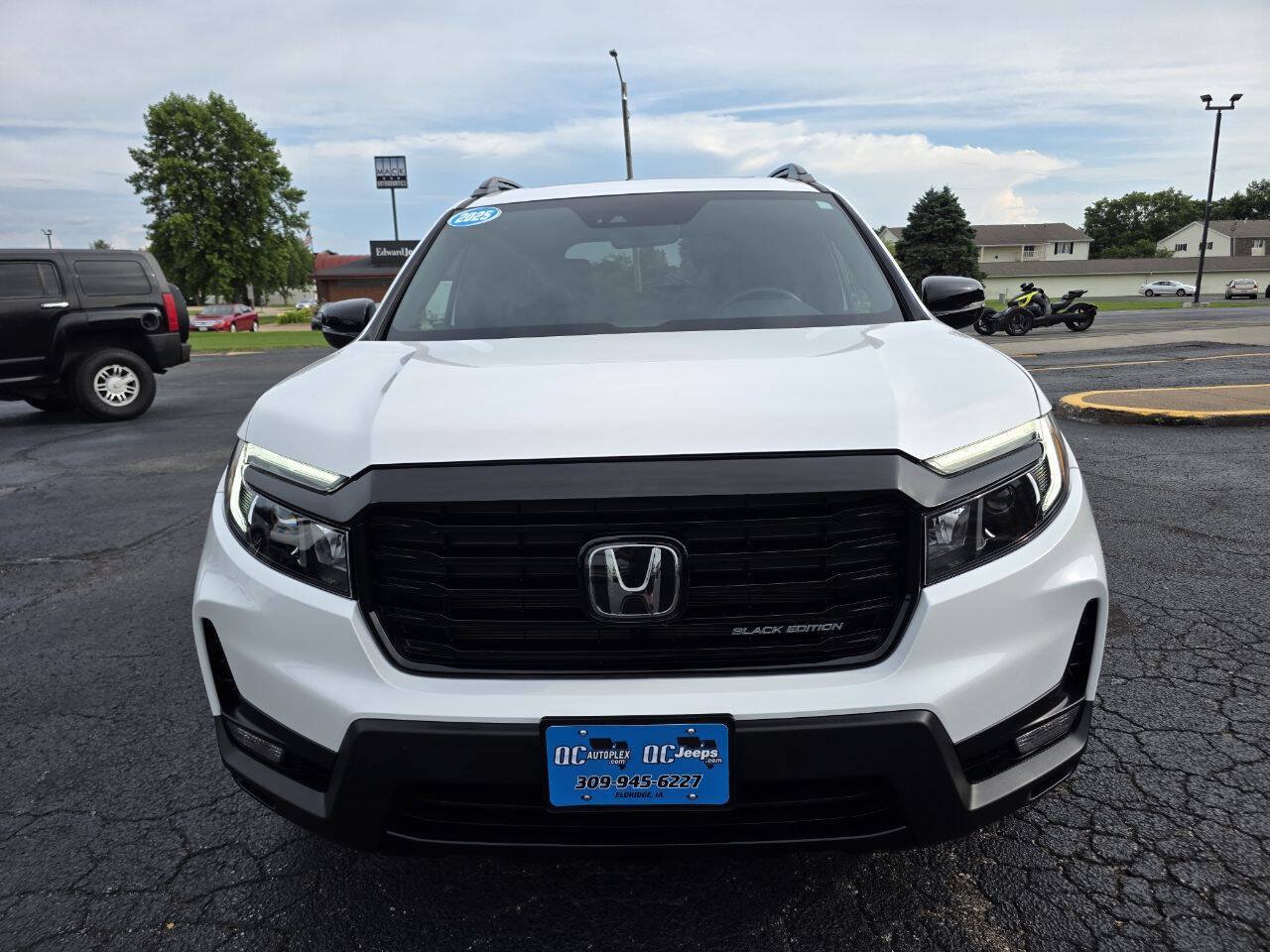 Used 2025 Honda Passport Black Edition image 4