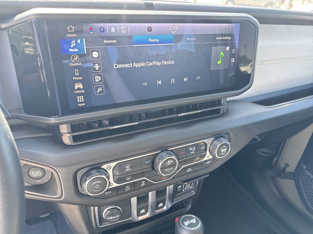 Used 2025 Jeep Wrangler Sport image 20