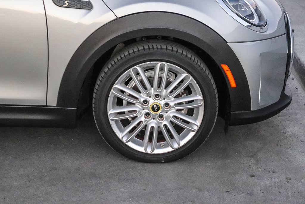 Used 2024 MINI Cooper SE FWD image 11