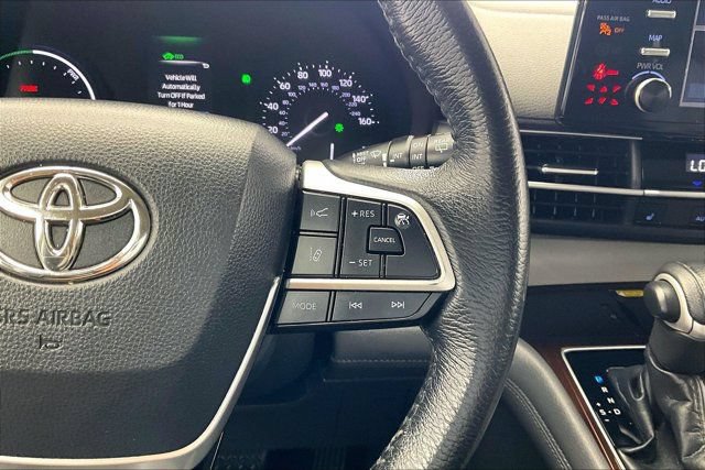 Used 2022 Toyota Sienna XLE w/ XLE Plus Package FWD image 22