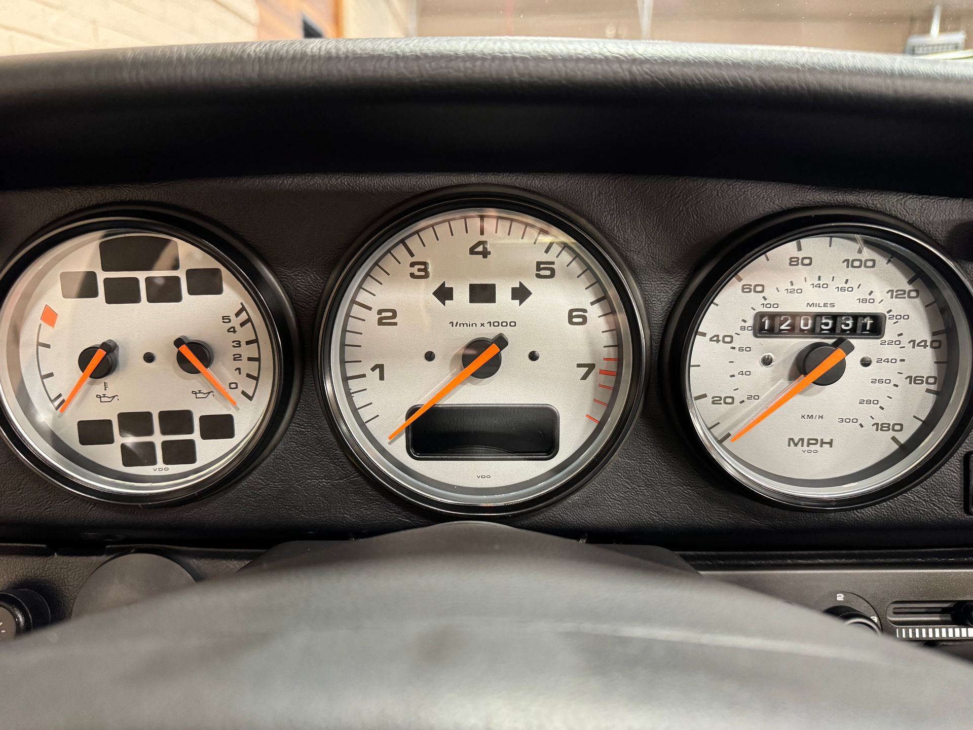Used 1998 Porsche 911 Carrera RWD image 57