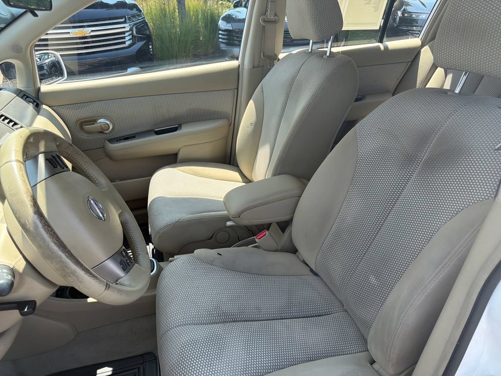 Used 2007 Nissan Versa Hatchback w/ Convenience Pkg FWD image 10
