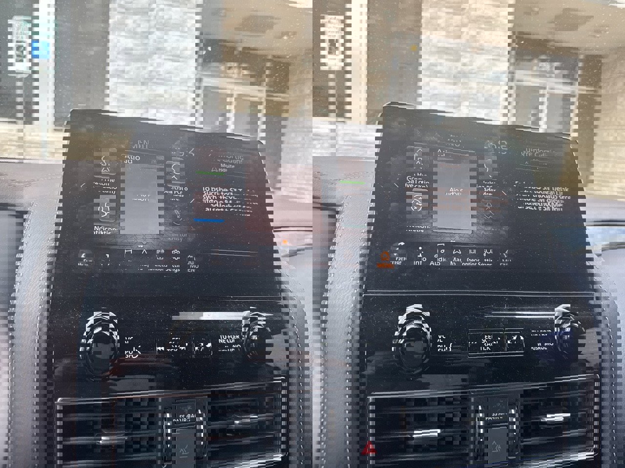 Used 2022 Nissan Armada Platinum w/ Captain's Chairs Package image 14